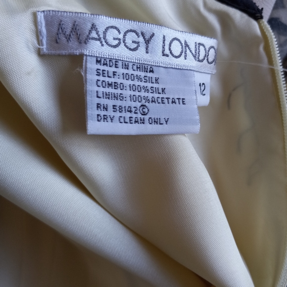 Maggie London 100% silk dress size 12 fully lined. - Picture 3 of 3